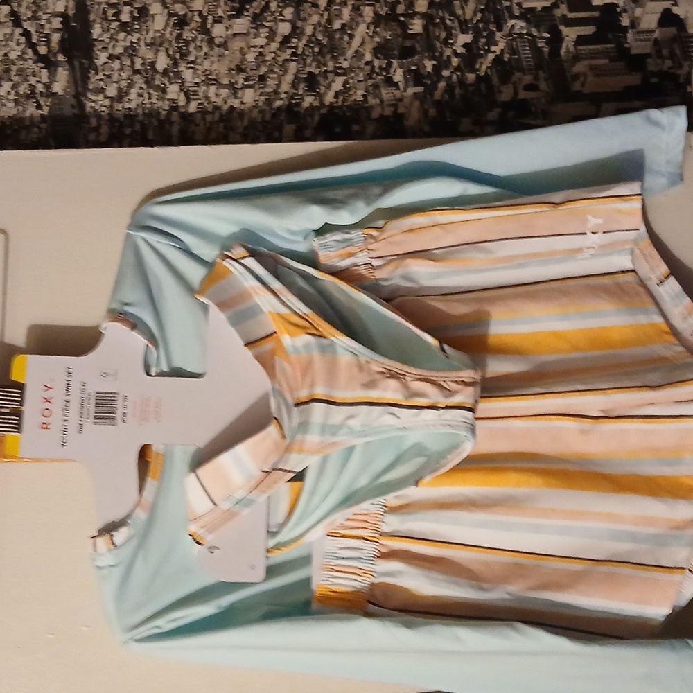 Roxy Youth 3- Piece Swim Set UPF 50 SMALL 7/8l - Picture 2 of 5